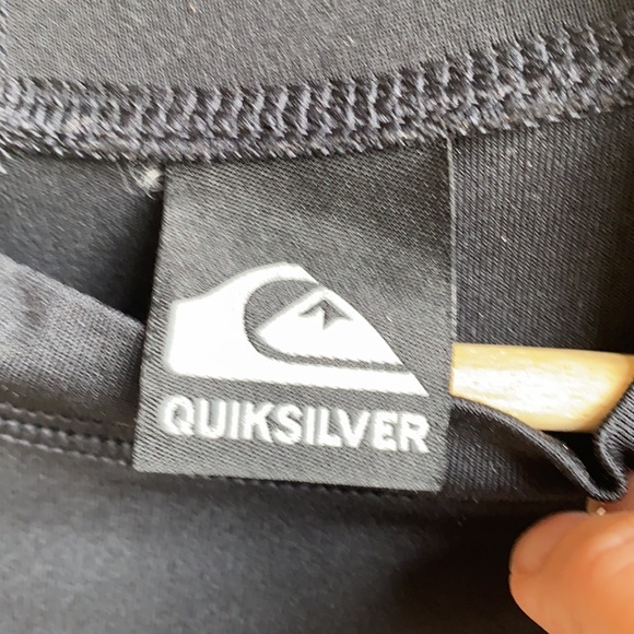 Sz L Kids Quiksilver UV Tech Rashguard - Picture 6 of 8
